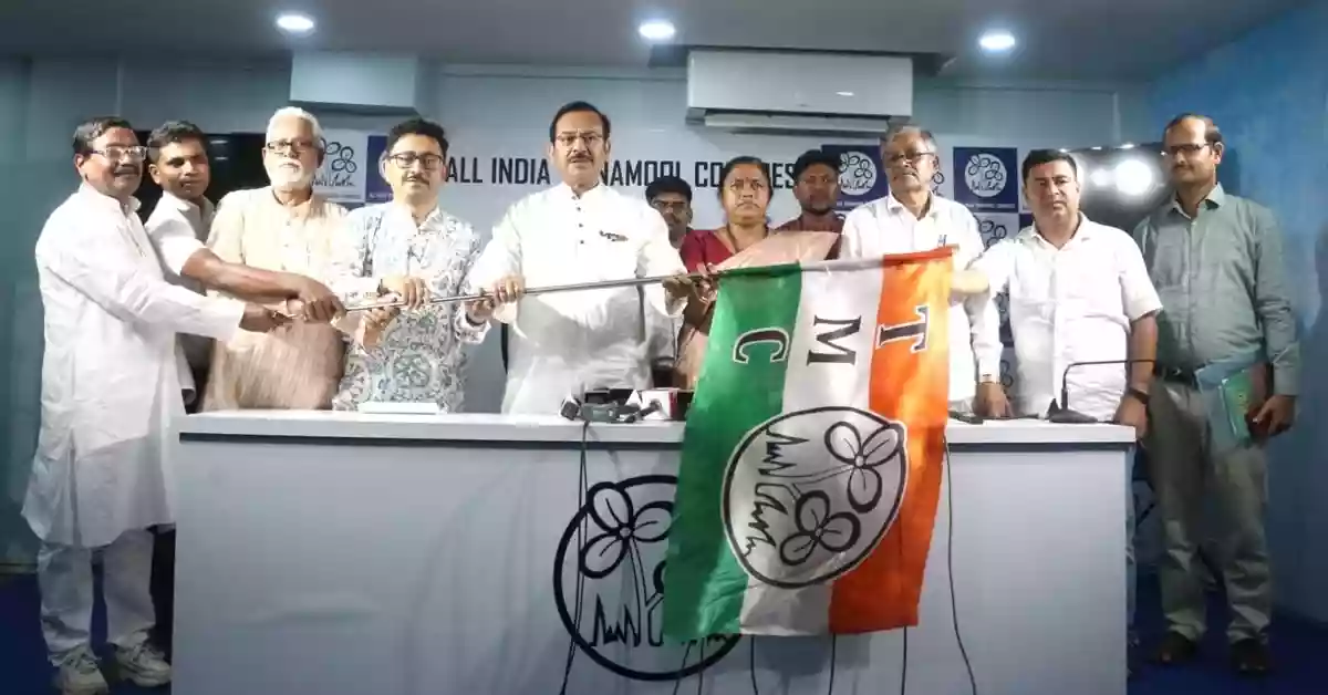 चुनाव से पहले बंगाल को बीजेपी बड़ा झटका,  शुभेंदु की करीबी विधायक तापसी ने थामा ममता का दामन
