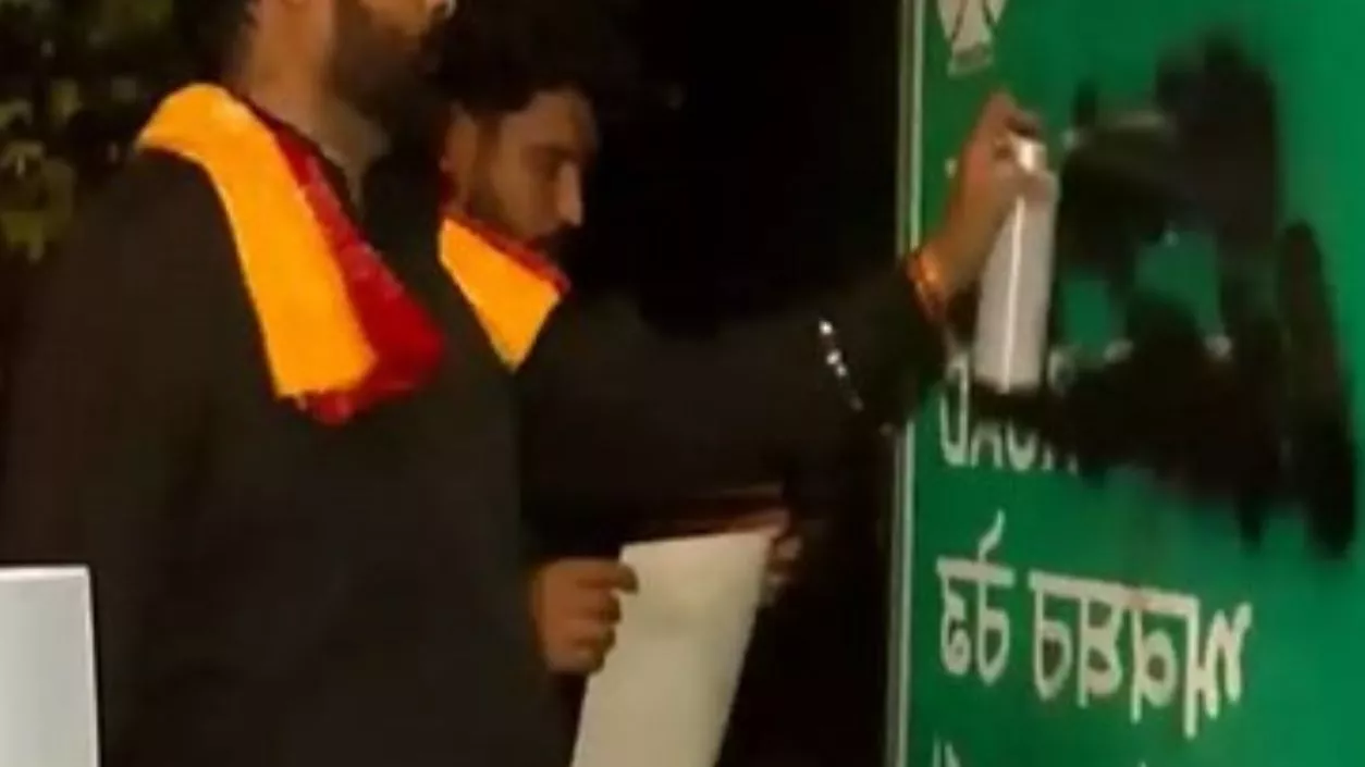 3 men deface Delhi’s 'Akbar Road' sign with black paint, paste Maharana Pratap posters