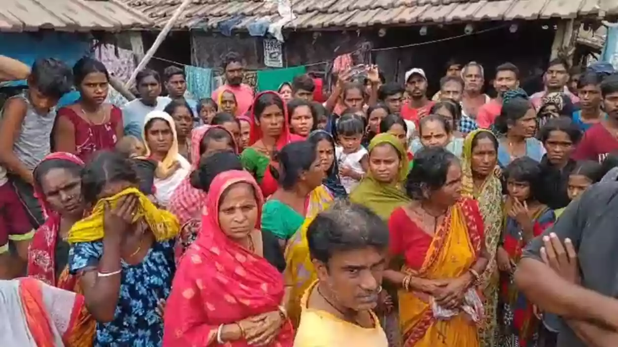 Howrah water crisis worsens as pipeline repairs drag on, thousands struggle amid heatwave