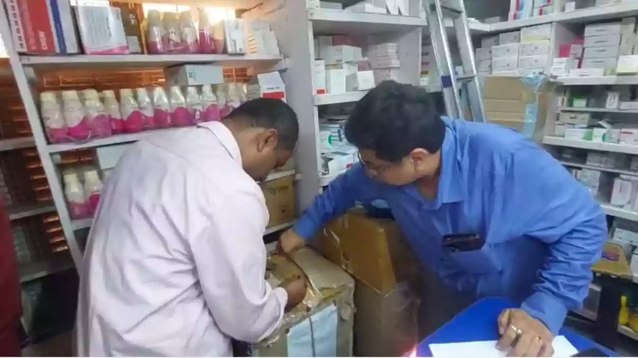Kolkata raid uncovers ₹20 lakh worth of fake medicines at Bagri Market's Mehta building