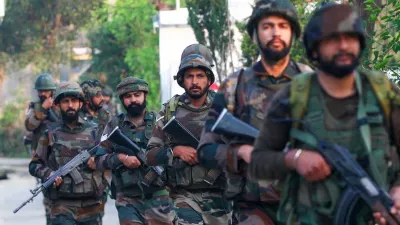  कठुआ में आतंकवादियों से ताजा मुठभेड़ में पुलिसकर्मी घायल