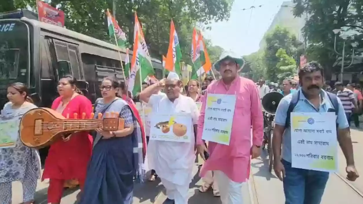 Congress Seva Dal protests at College Square for 26,000 SSC job loss, slams Mamata Govt for ruining futures