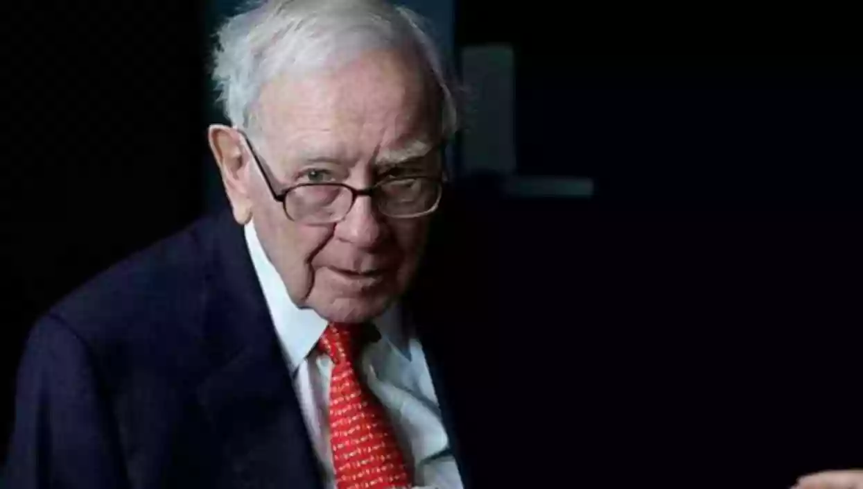 Investor Warren Buffet bags over $12 Billion as world market crashes
