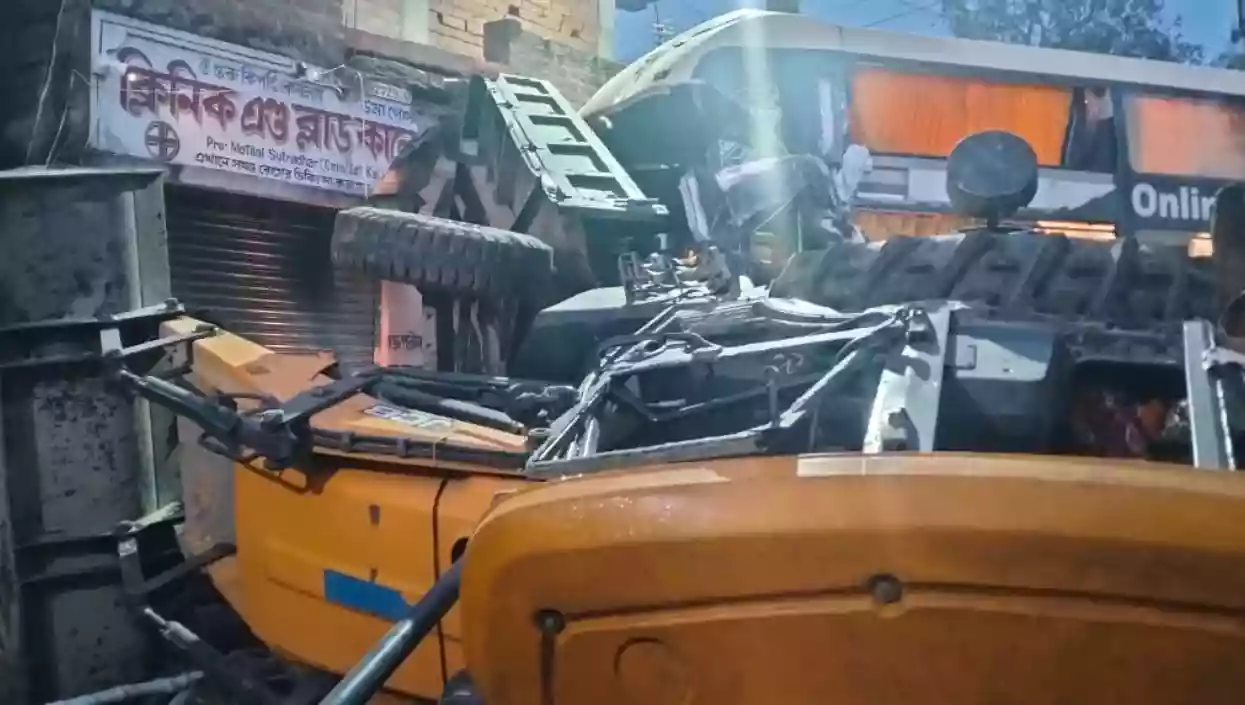2 more shot as police & BSF march together to control Murshidabad violence