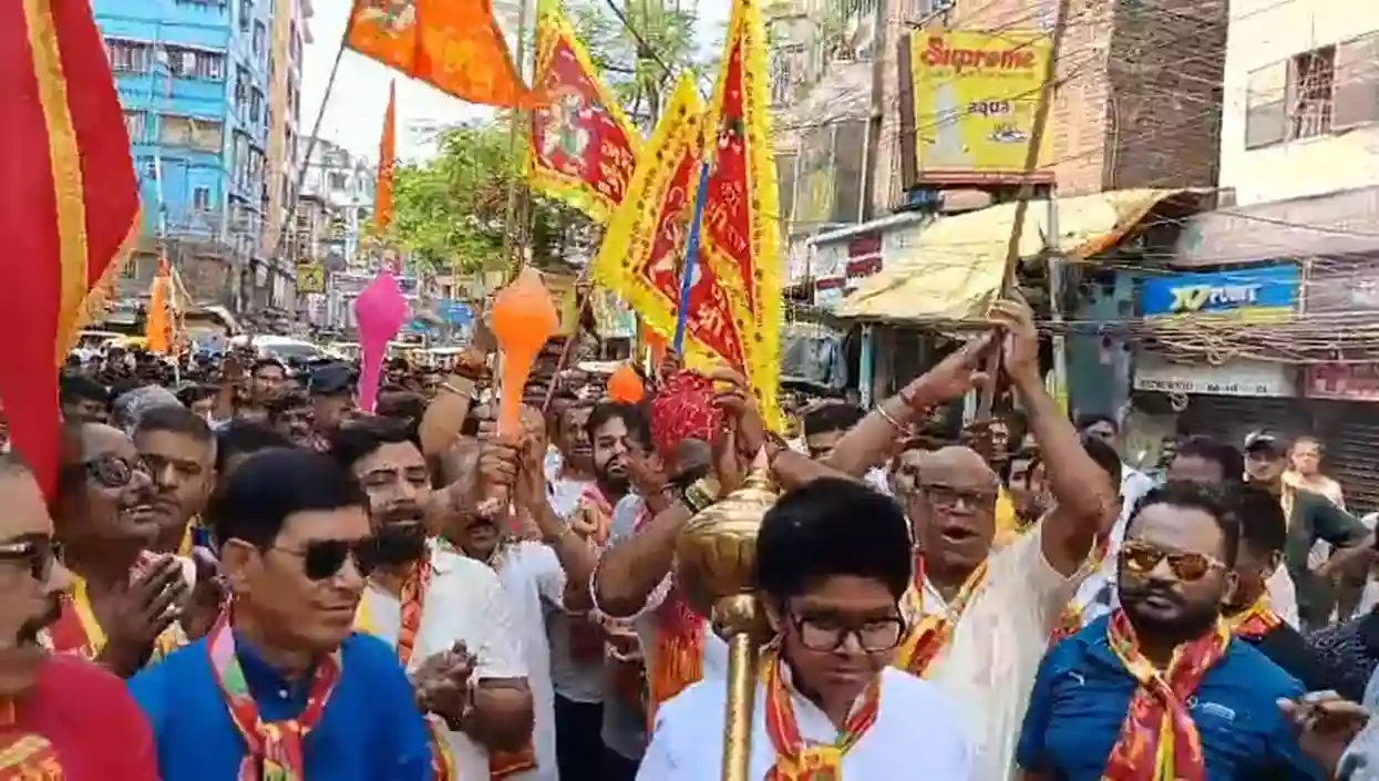 Hanuman Jayanti celebrated in Howrah as thousands of devotees join grand procession