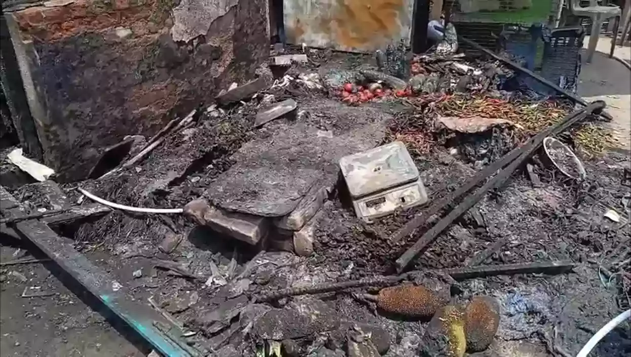 Man sets brother's shop on fire in Howrah due to family feud