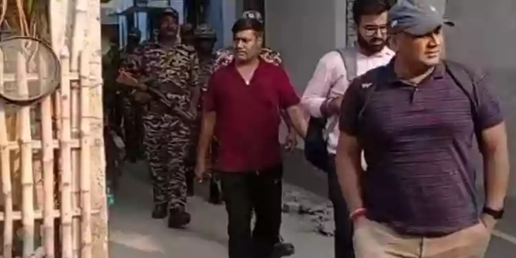 बंगाल फर्जी पासपोर्ट घोटाला : ईडी ने दिनभर की तलाशी के बाद सरगना को किया गिरफ्तार