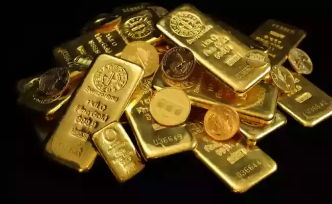 भारत में पहली बार सोने की कीमत 1 लाख रुपये प्रति 10 ग्राम के पार पहुंची