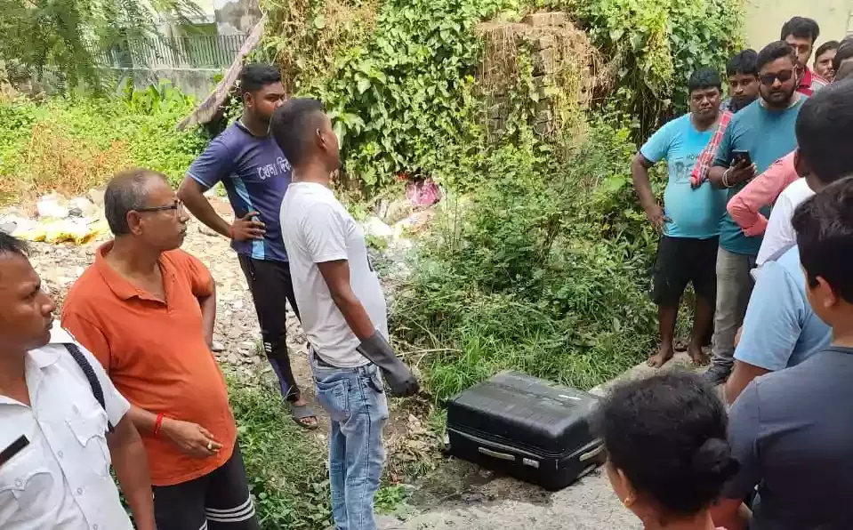 बागुइआटी में लावारिस ट्रॉली बैग के अंदर महिला का शव मिला