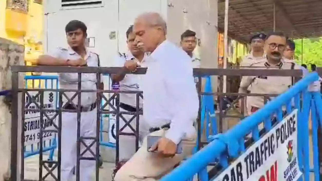 SSC Chairman freed after 48-hour gherao, protesters continue blockade outside Salt Lake office
