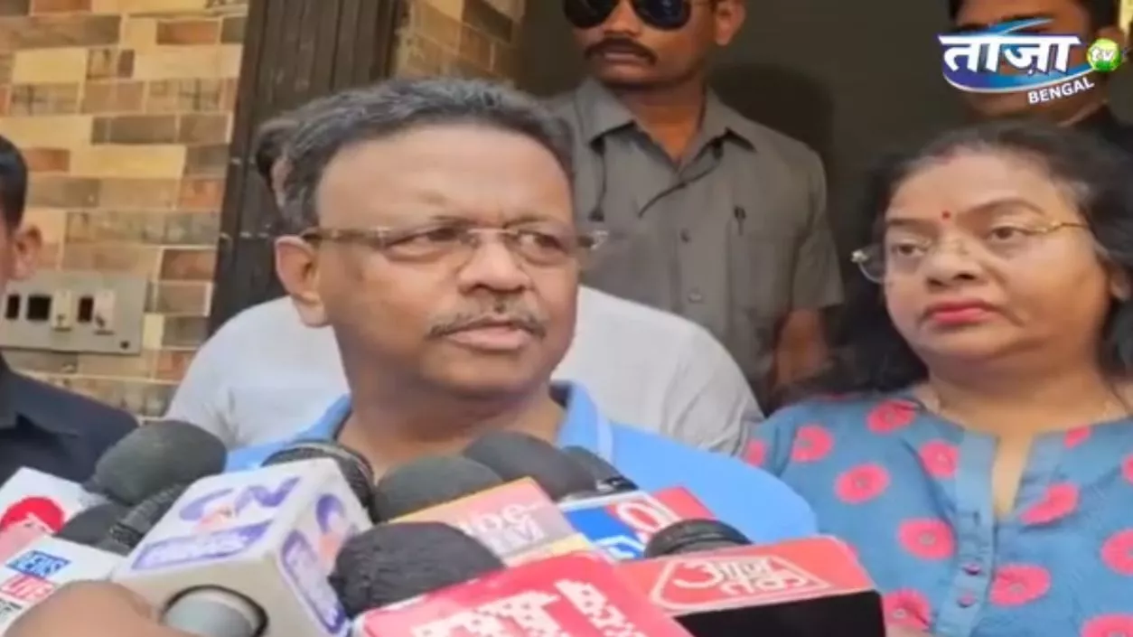 Kolkata Mayor meets grieving family of terror attack victim in Pahalgam, targets Govt on security failures | Watch