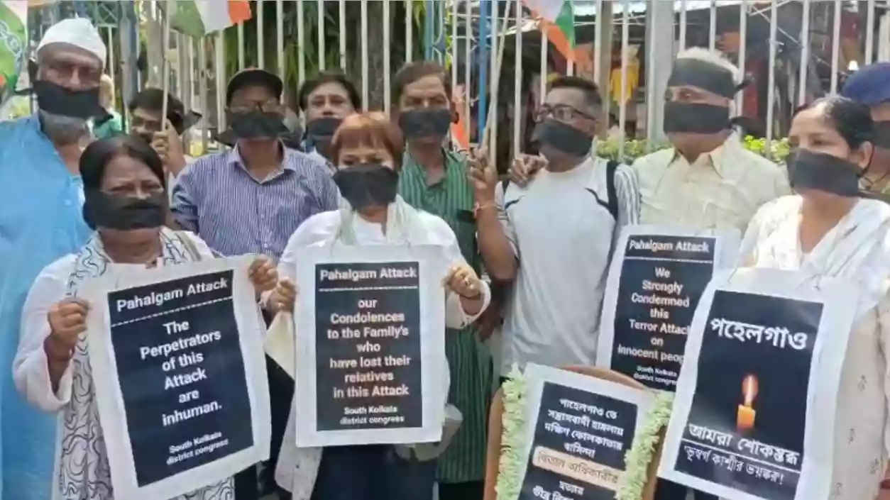 Congress protests in South Kolkata against corruption, religious polarization, and Govt inaction