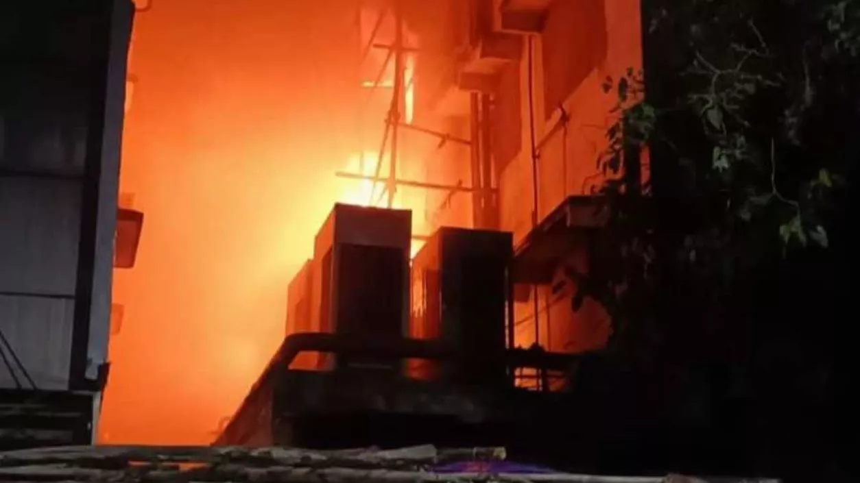 No fire safety clearance, owner absconding; Police calls 'Burrabazar hotel fire' criminal negligence