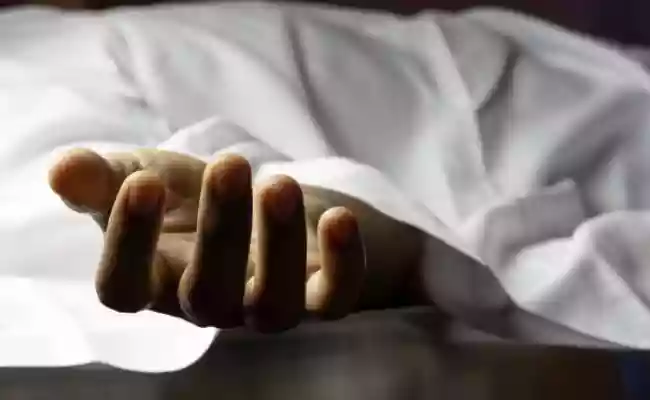 Man hacks wife to death, holds children hostage to avoid arrest