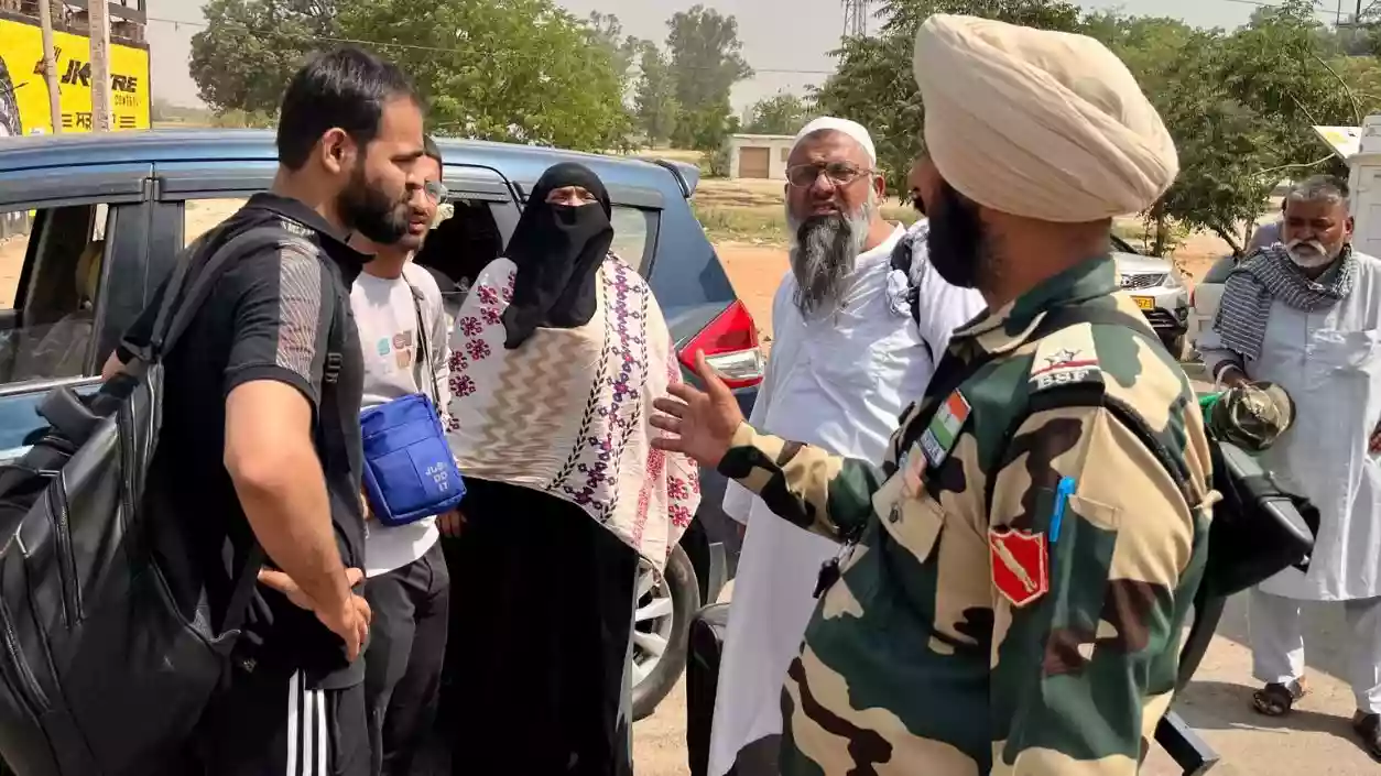 India allows Pakistanis to leave via Attari border till further orders, relaxes deadline