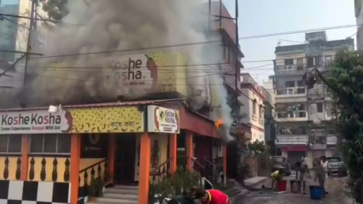 Fire engulfs Chinar Park Restaurant just 2 days after Rituraj