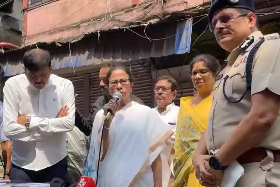 ममता ने रितुराज होटल का दौरा किया, कहा 'किसी को नहीं बख्शेंगे'