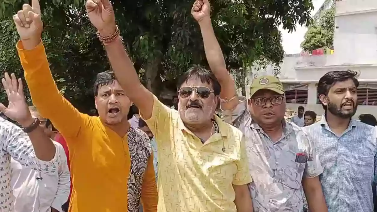 Dilip Ghosh faces 'Go Back' slogans by BJP activists at Kolaghat