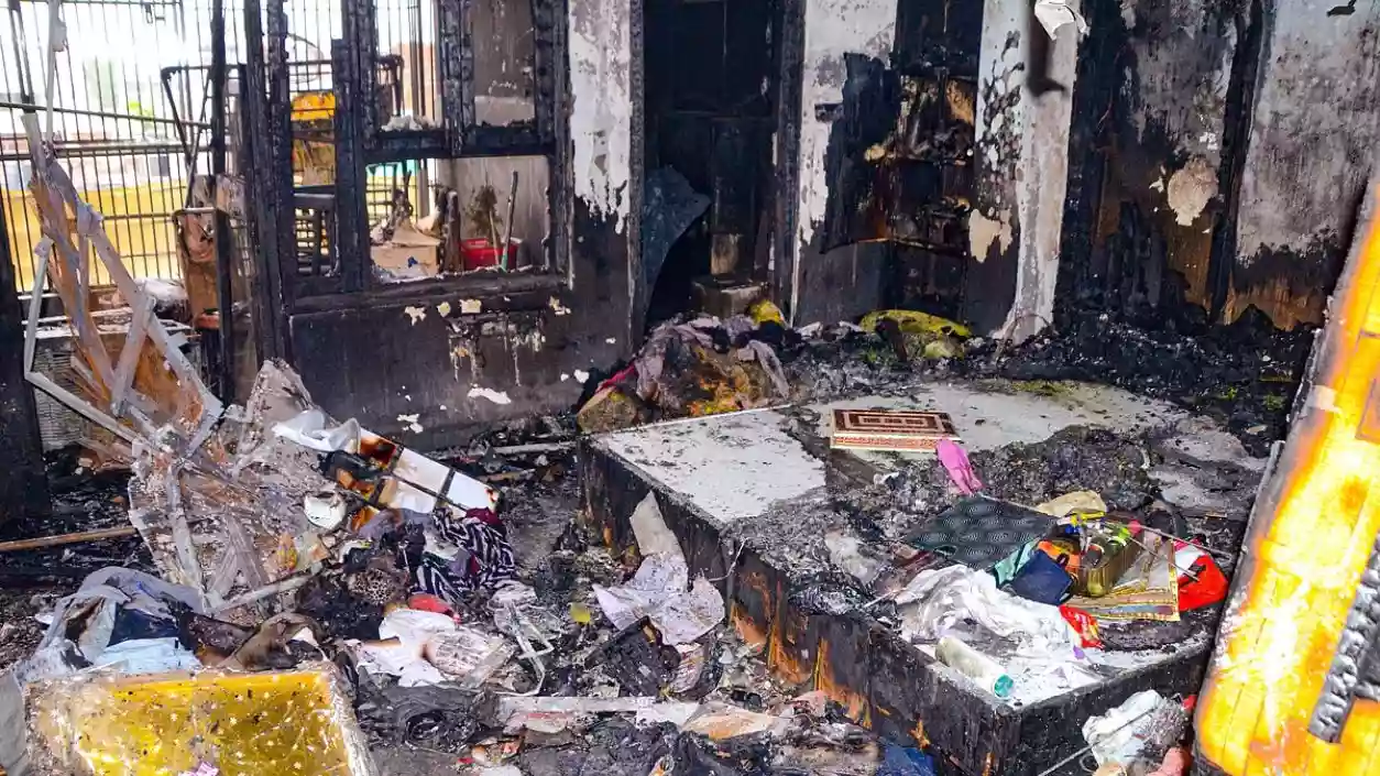 Couple, three minor daughters killed as massive fire engulfs five-storey building in Kanpur