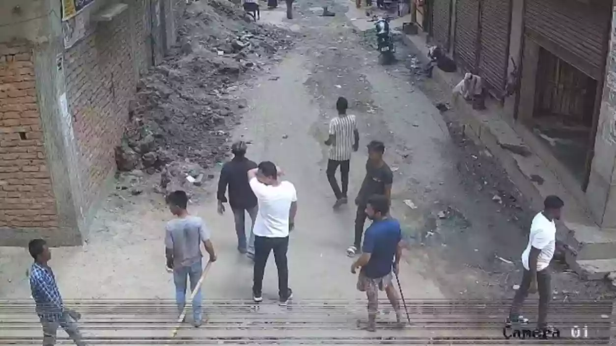KMC engineer thrashed in Kolkata’s Gulshan colony; Locals attack with swords and sickles