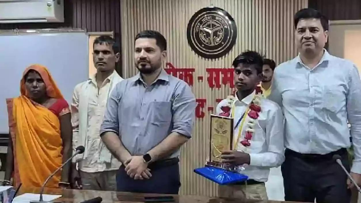 16-year-old labourer becomes first ever class 10 graduate from UP's Nizampur village