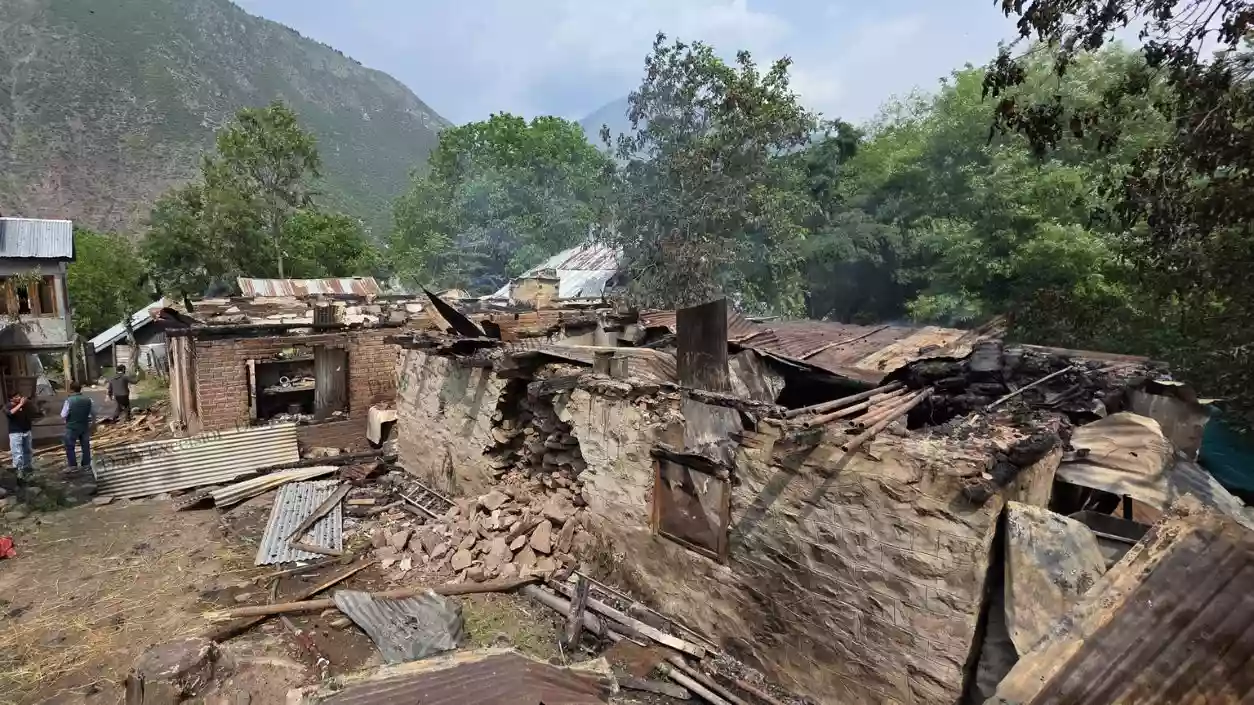Hundreds evacuated from Jammu & Kashmir border areas as Pakistani shelling intensifies