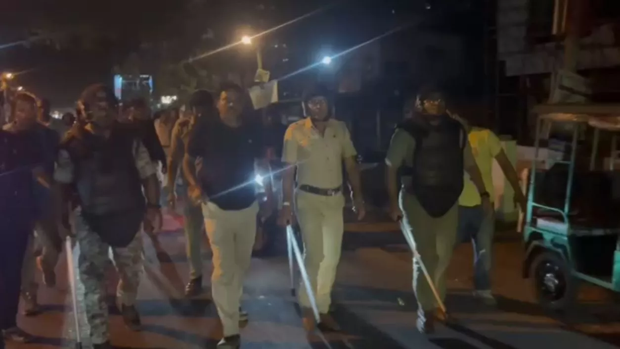 Barasat man puts pro-Pakistan post, triggers clash injuring cops