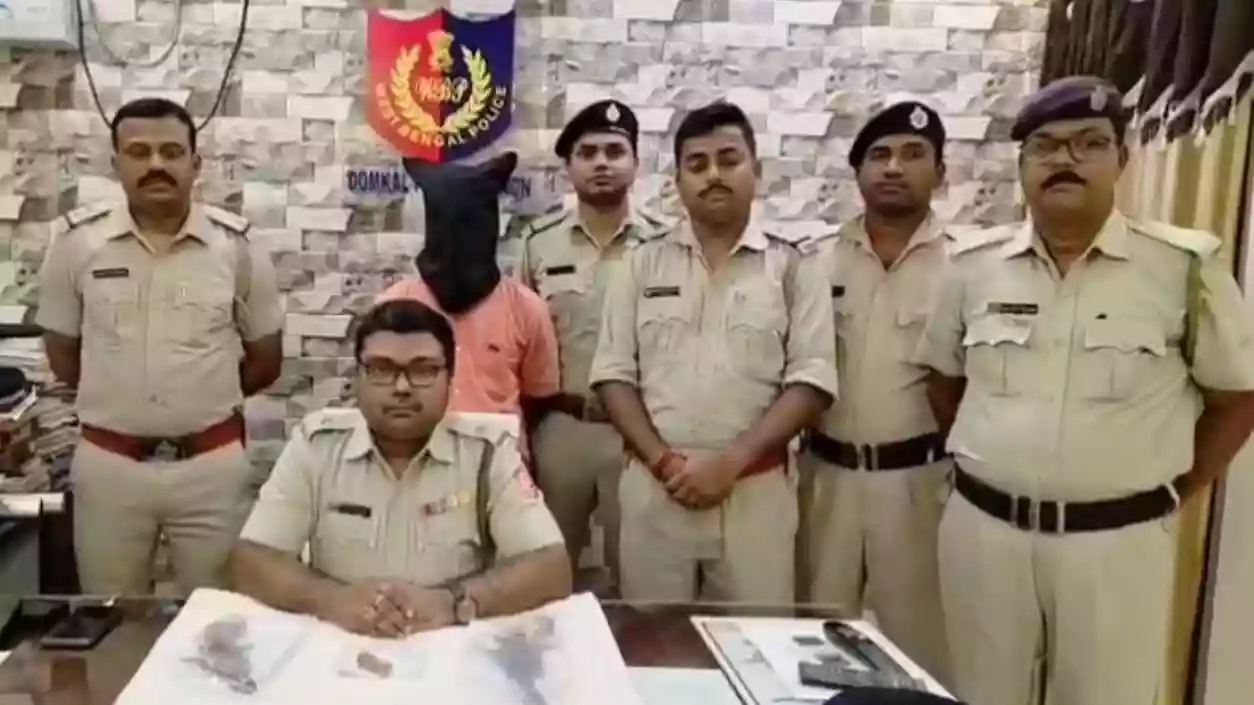 Nadia man held with illegal firearms in Murshidabad; Two pistols seized