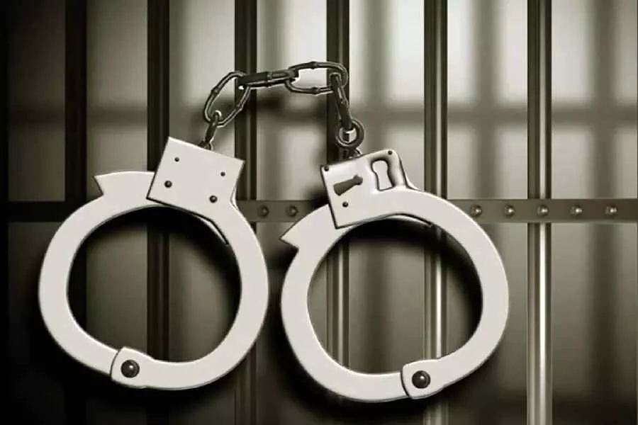 Notorious Bangladeshi pirate arrested from New Town, arms recovered