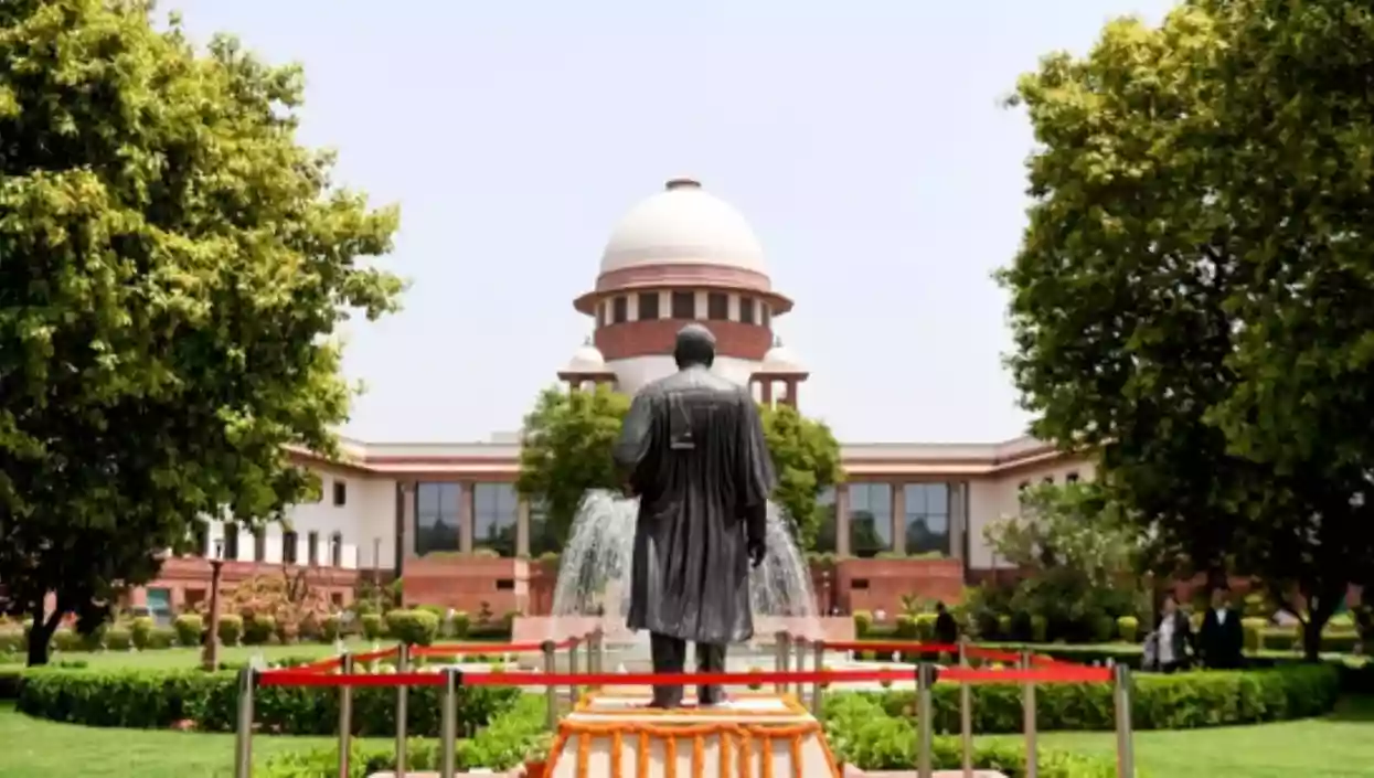 Supreme Court restores rule requiring 3 years’ law practice for judicial service entry