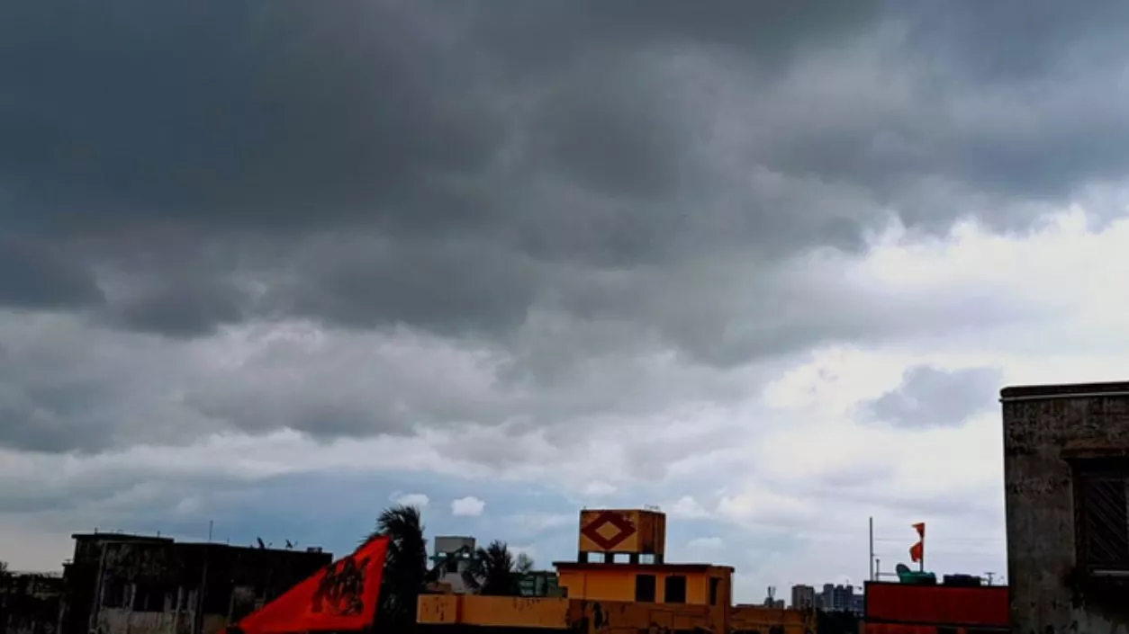 Heavy rain and strong winds forecast in Bengal till May 26 orange alerts in multiple districts