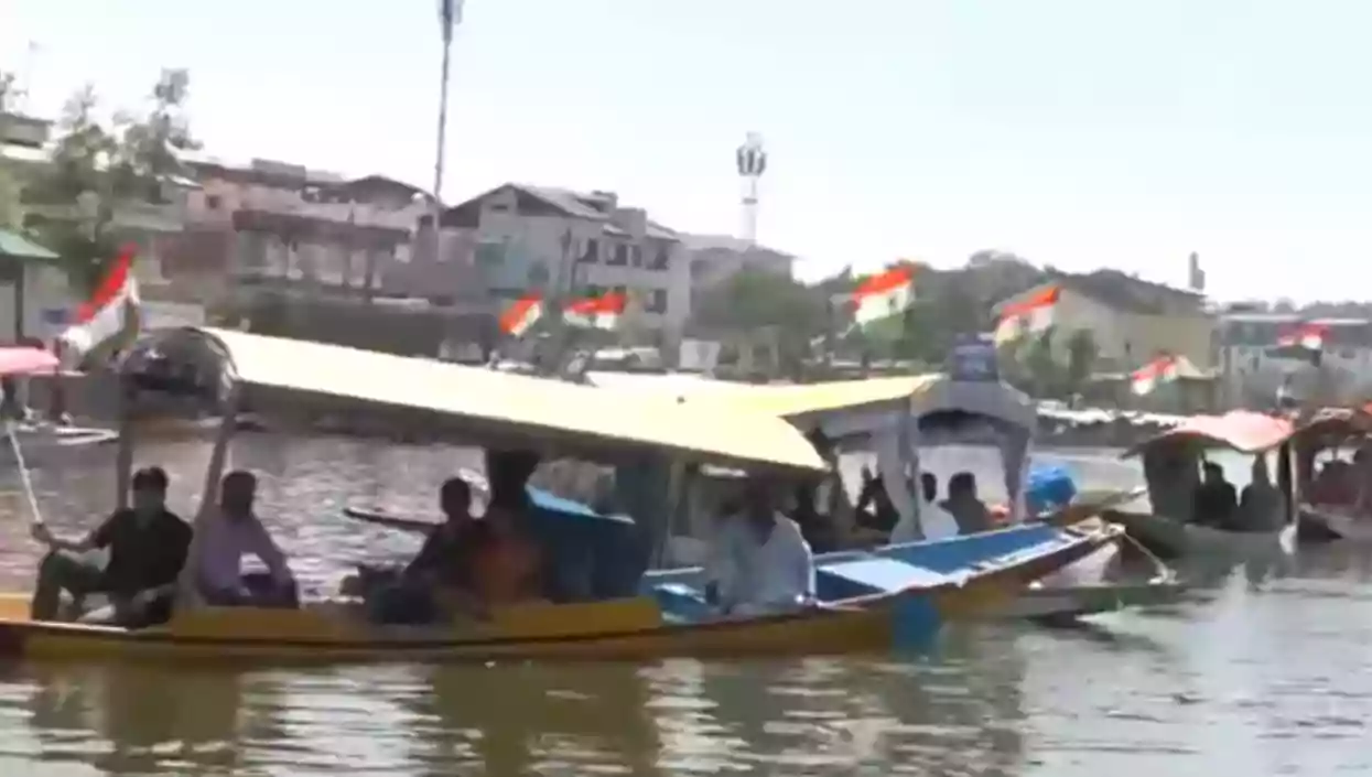 BJP holds Tiranga Shikara rally on Dal Lake to celebrate Operation Sindoor's success