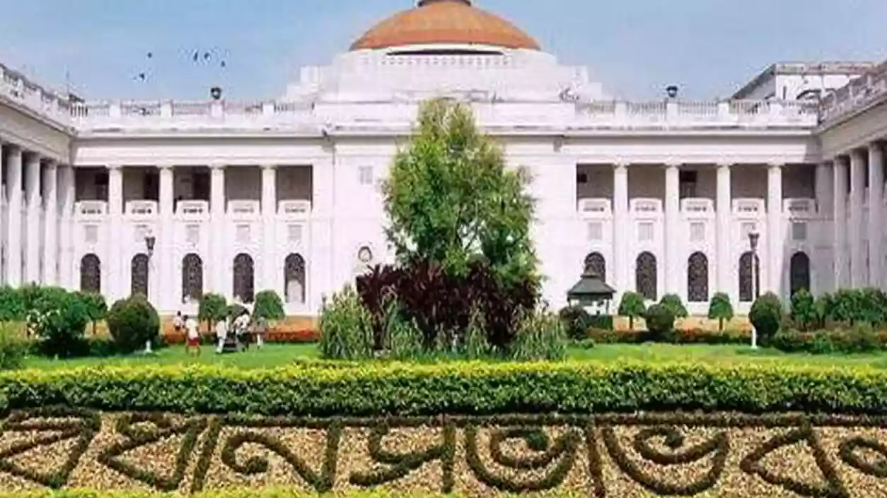 Sixth Pay Commission report yet to be presented in West Bengal Assembly, RTI reveals
