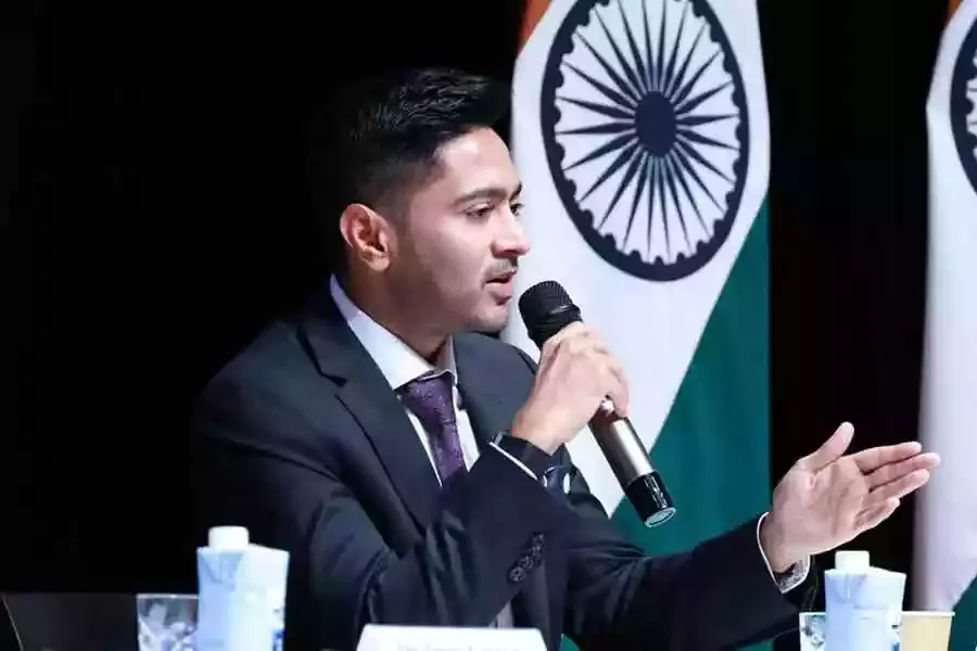 'अगर आतंकवाद एक पागल कुत्ता है, तो पाकिस्तान उसका जंगली संचालक है': जापान में अभिषेक बनर्जी