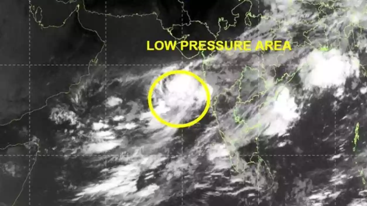 Severe weekend storm alert for South Bengal; Heavy rain and strong winds expected in Kolkata and coastal districts