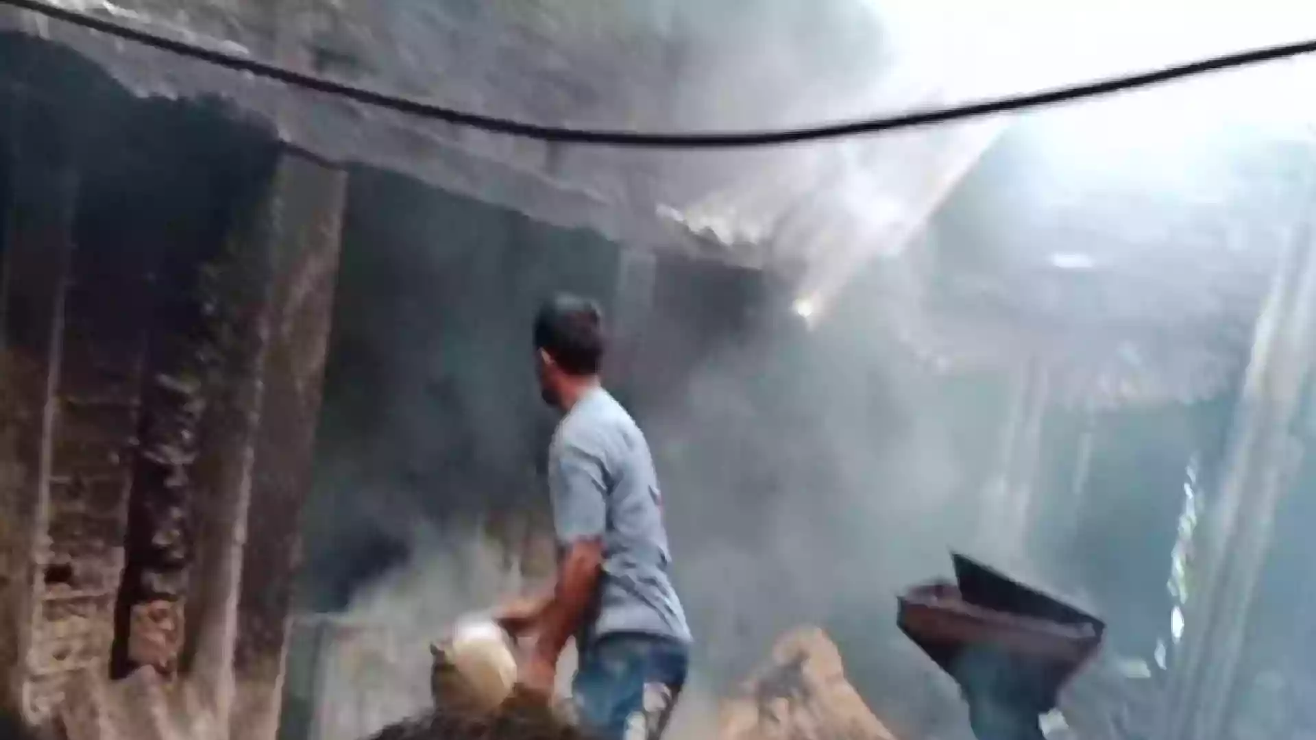 Fire erupts at mustard oil mill in Basirhat market, spreads to nearby shop and surrounding area