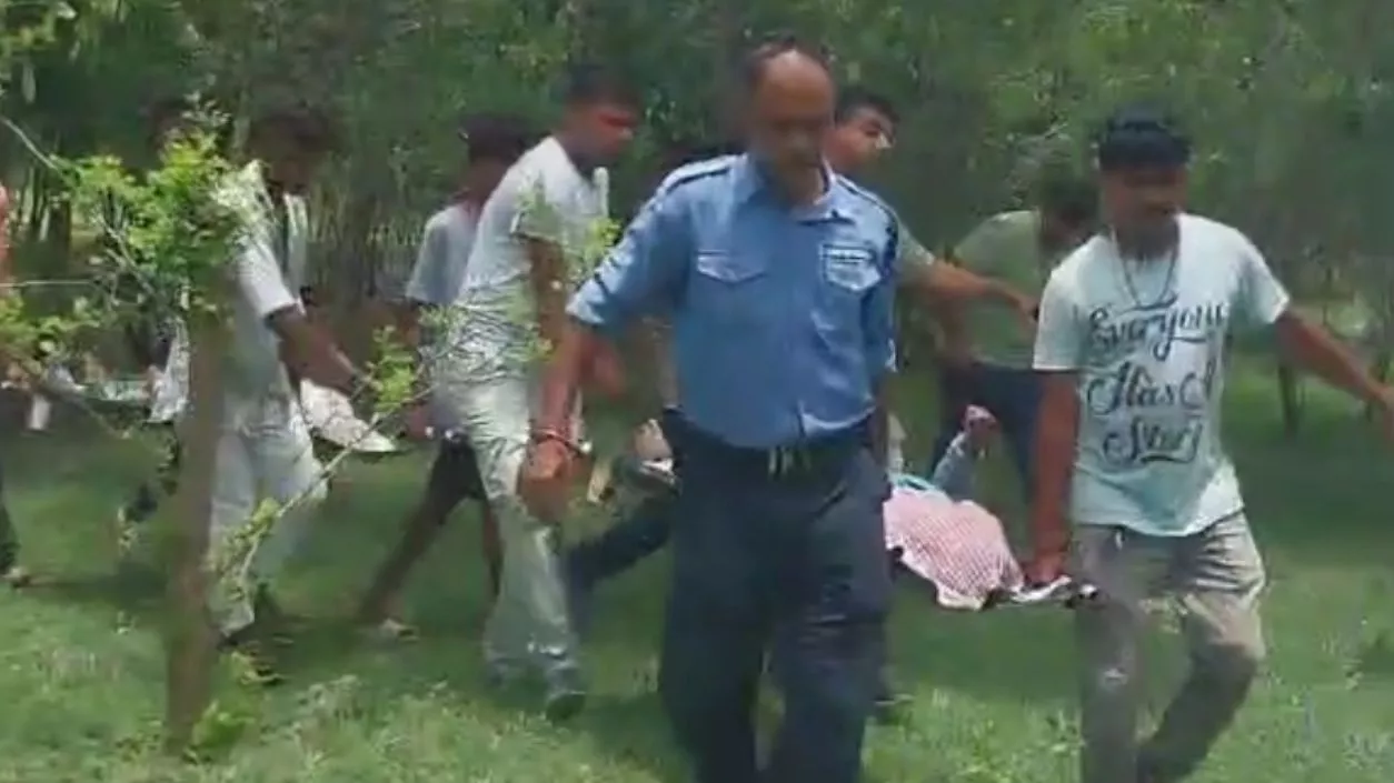 Young man and woman found hanging from tree in Durgapur forest