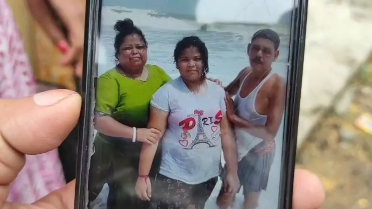 3 family members found dead in Hooghly; Police suspect family murder-suicide over debt