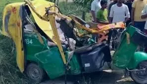 पश्चिम बंगाल के पूर्व मेदिनीपुर में लॉरी-ऑटो की टक्कर में पांच लोगों की मौत, चार घायल