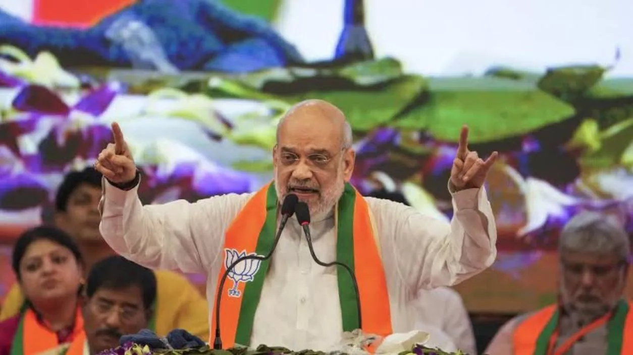 “Please return them” says BJP MLA as phones stolen at Amit Shah’s rally at Kolkata’s Netaji Indoor Stadium