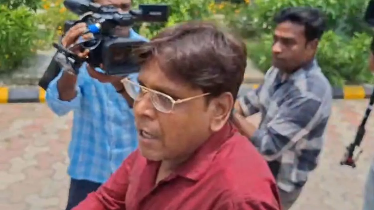 NIA questions Mominpur travel agency owner in major Pakistan-linked espionage raids