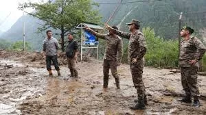 सिक्किम में आर्मी कैंप पर भूस्खलन से तीन जवानों की मौत, छह सैनिक लापता