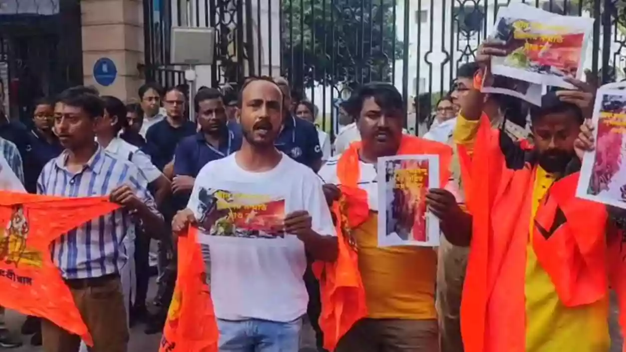Hindu Seva Dal protests outside Assembly demanding action on cow slaughter, targets Mamata and Firhad