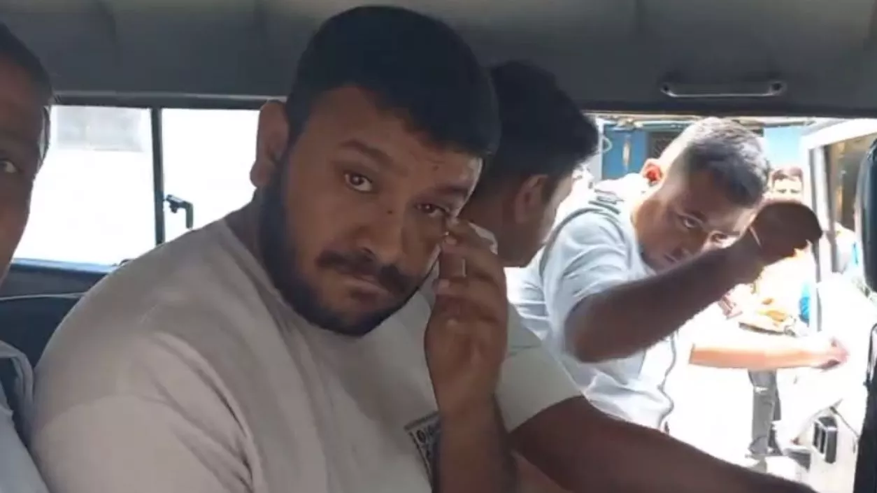 Howrah man posing as loan agent dupes woman in mobile scam; EMIs deducted despite no phone delivery