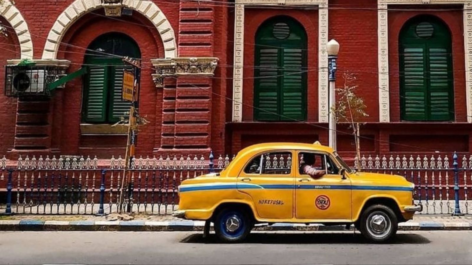 Kolkata’s fashion influencers are turning instagram into a cultural catwalk