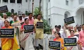 शुभेंदु अधिकारी के खिलाफ विशेषाधिकार हनन की जांच के आदेश पर बंगाल विधानसभा में हंगामा, भाजपा विधायकों का वाकआउट