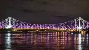 कोलकाता को मिलेगा एक नया चमकता प्रतीक, सौर ऊर्जा से दमकेगा ऐतिहासिक हावड़ा ब्रिज