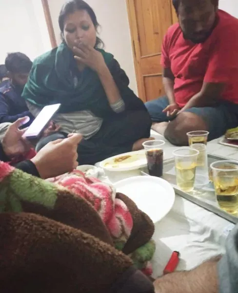 बलात्कार के आरोपी के साथ शराब पार्टी, विवादों में घिरी दक्षिण 24 परगना की माकपा नेता