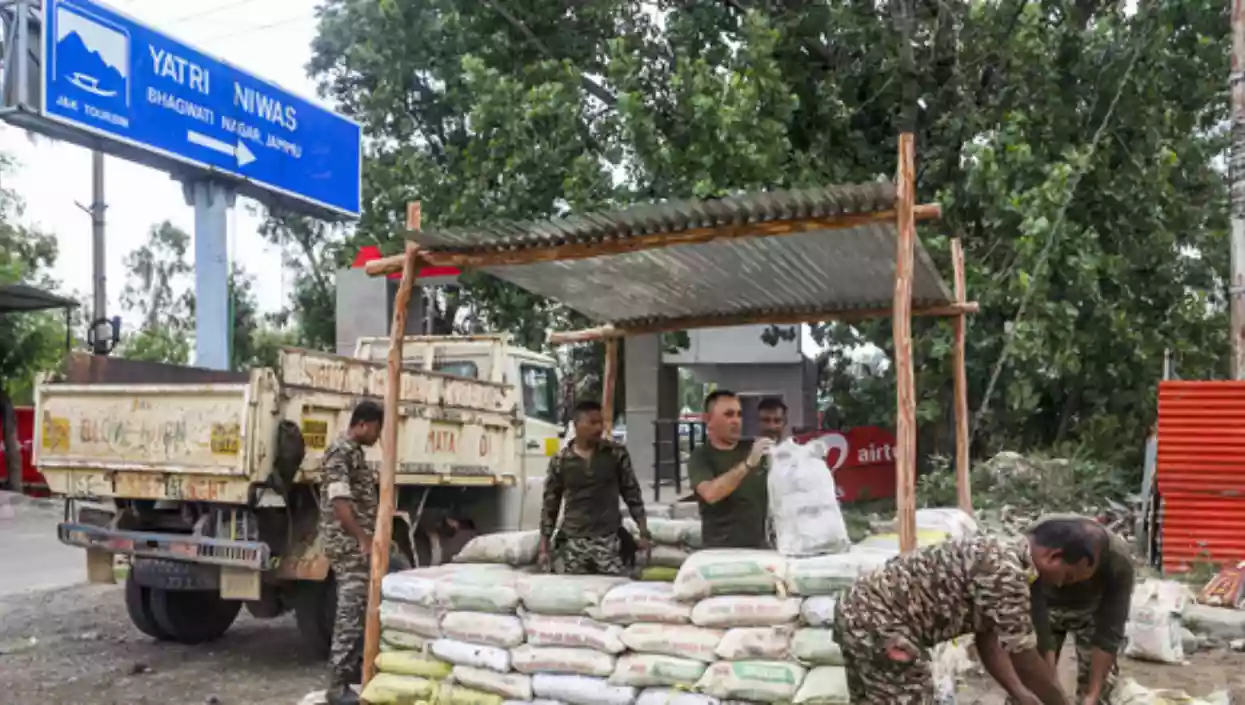 Security tightened for Amarnath Yatra; DIG orders more nakas in Jammu, Samba, Kathua