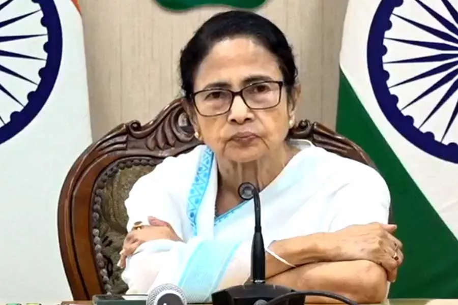 ममता का भाजपा पर तुलसी की भी राजनीति करने का आरोप